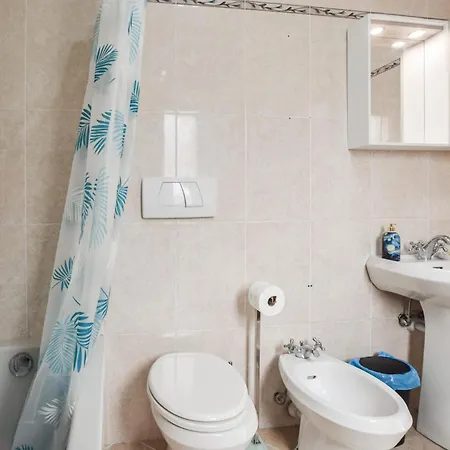 Casa vacanze Gorgeous In Forio With Wifi