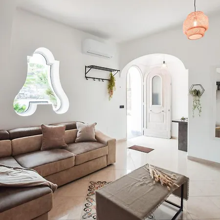 Casa vacanze Gorgeous In Forio With Wifi Ischia